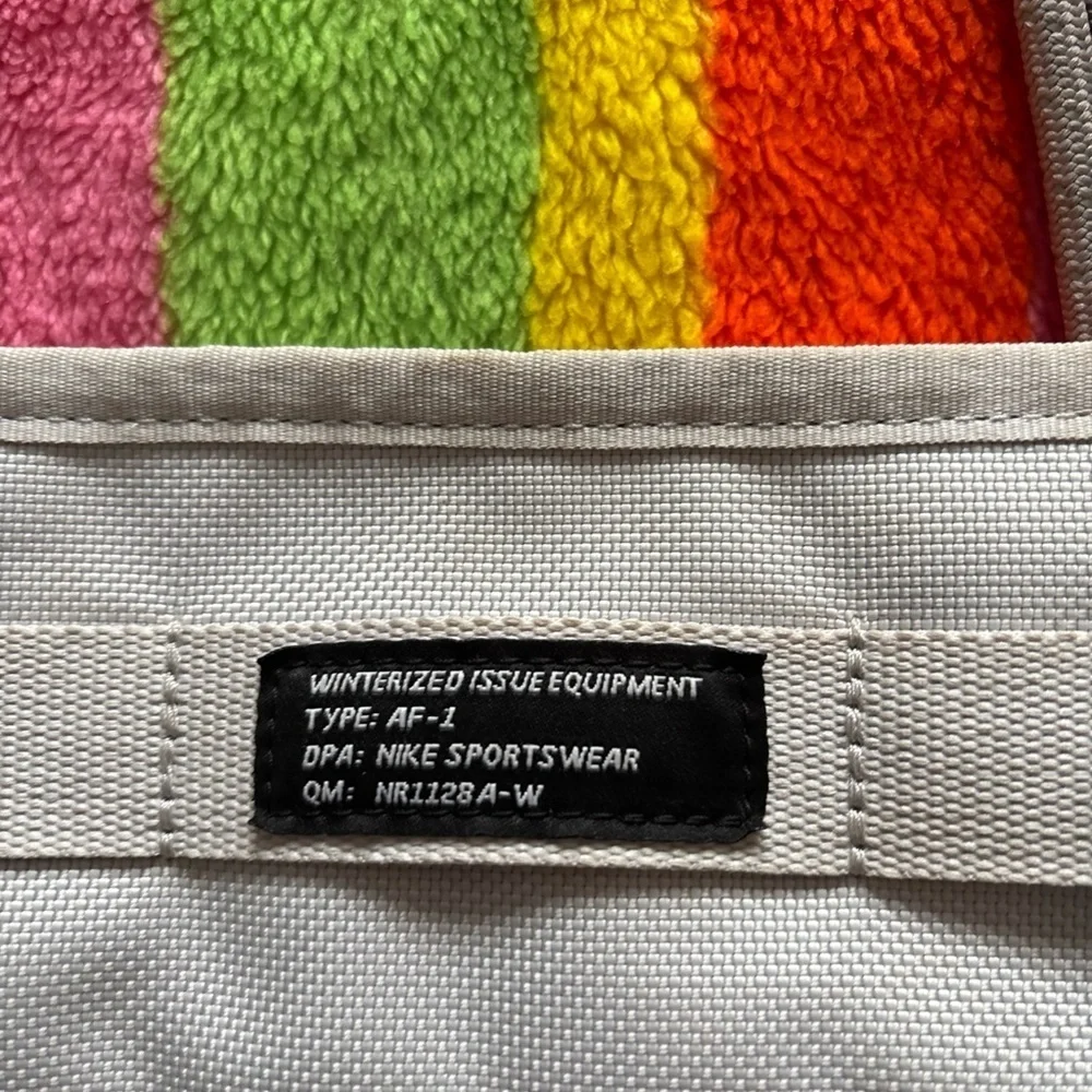 Nike AF-1 Tote Bag Silver Gray Winterized Issue Equipment Zip Laptop Beach Bag
